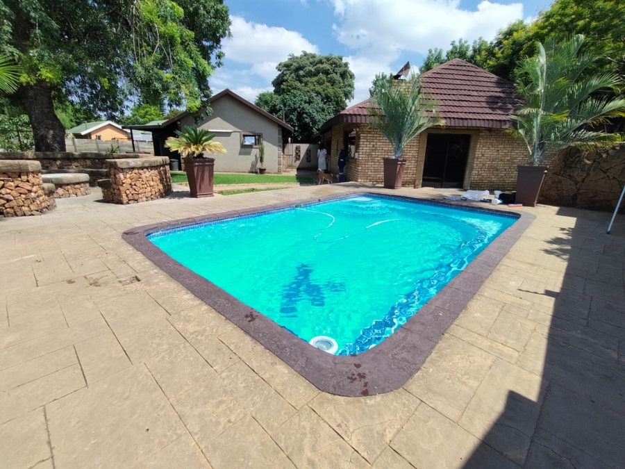 3 Bedroom Property for Sale in Protea Park North West